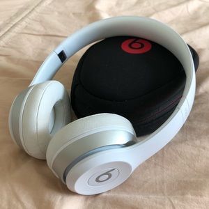 Beats By Dr. Dre Solo White